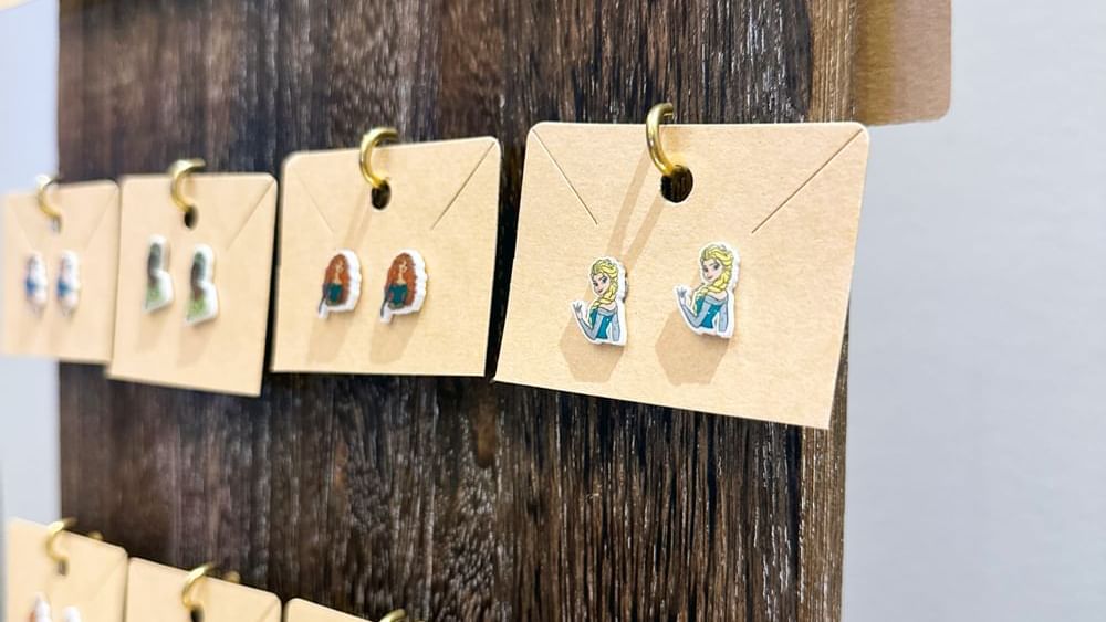 Earrings in Reflections Spa & Salon at Lake Buena Vista Resort Village & Spa