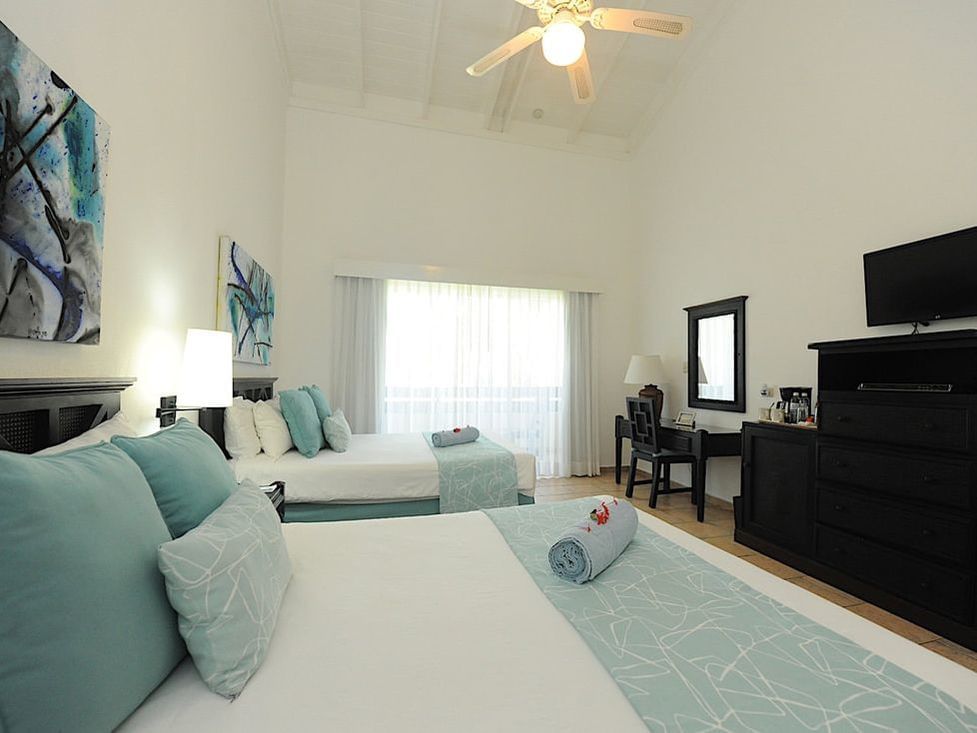 Deluxe Room with two beds & TV at Blue JackTar Hotel