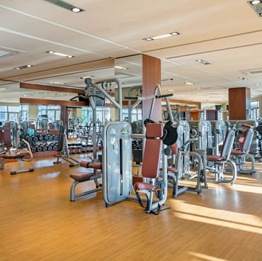 Fitness equipment lined up in BeFine Fitness at Titanic Business Kartal