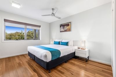 Studio Balcony | Queen-size Bed | Serviced Apartments Brisbane |