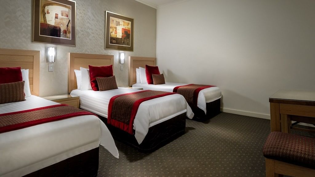 Family Room Best Western Plus TravelInn Hotel