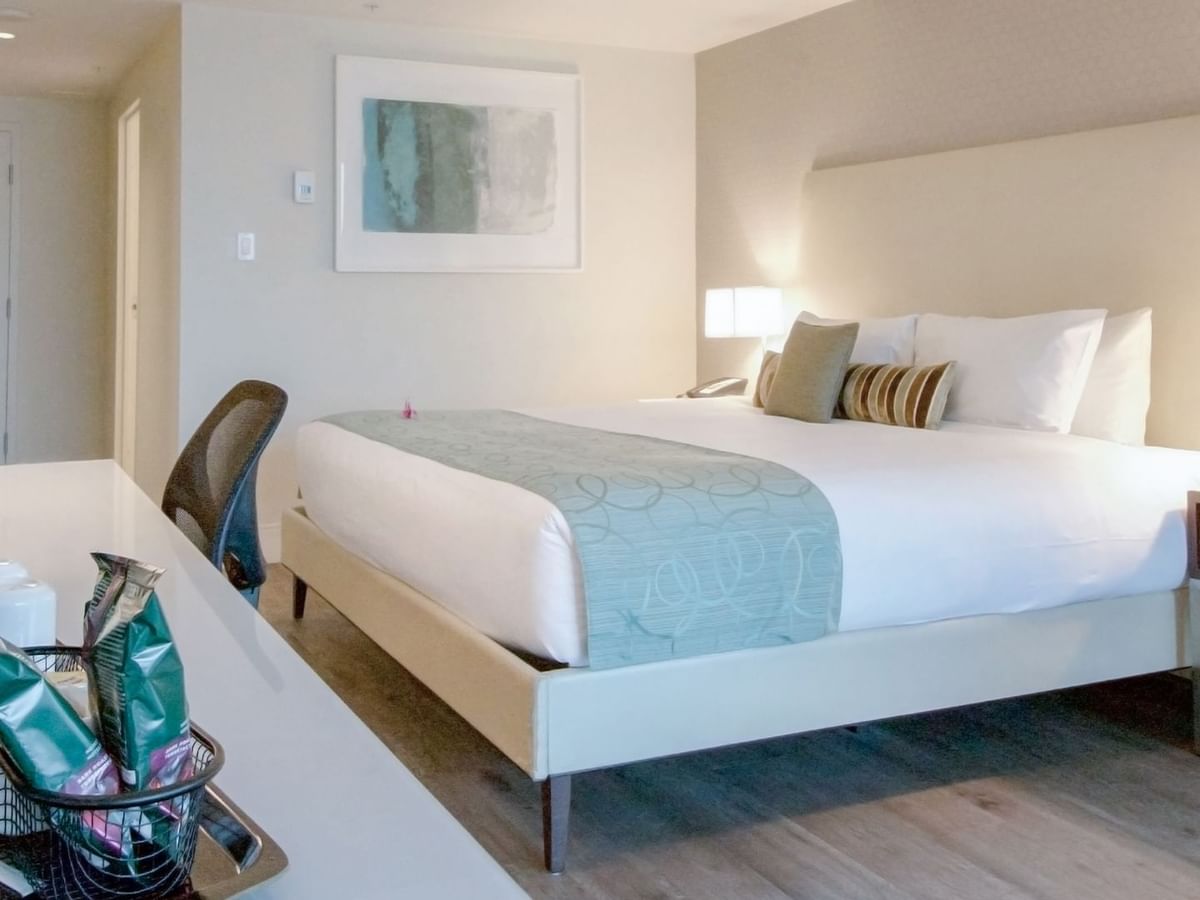 king bed with tea coffee