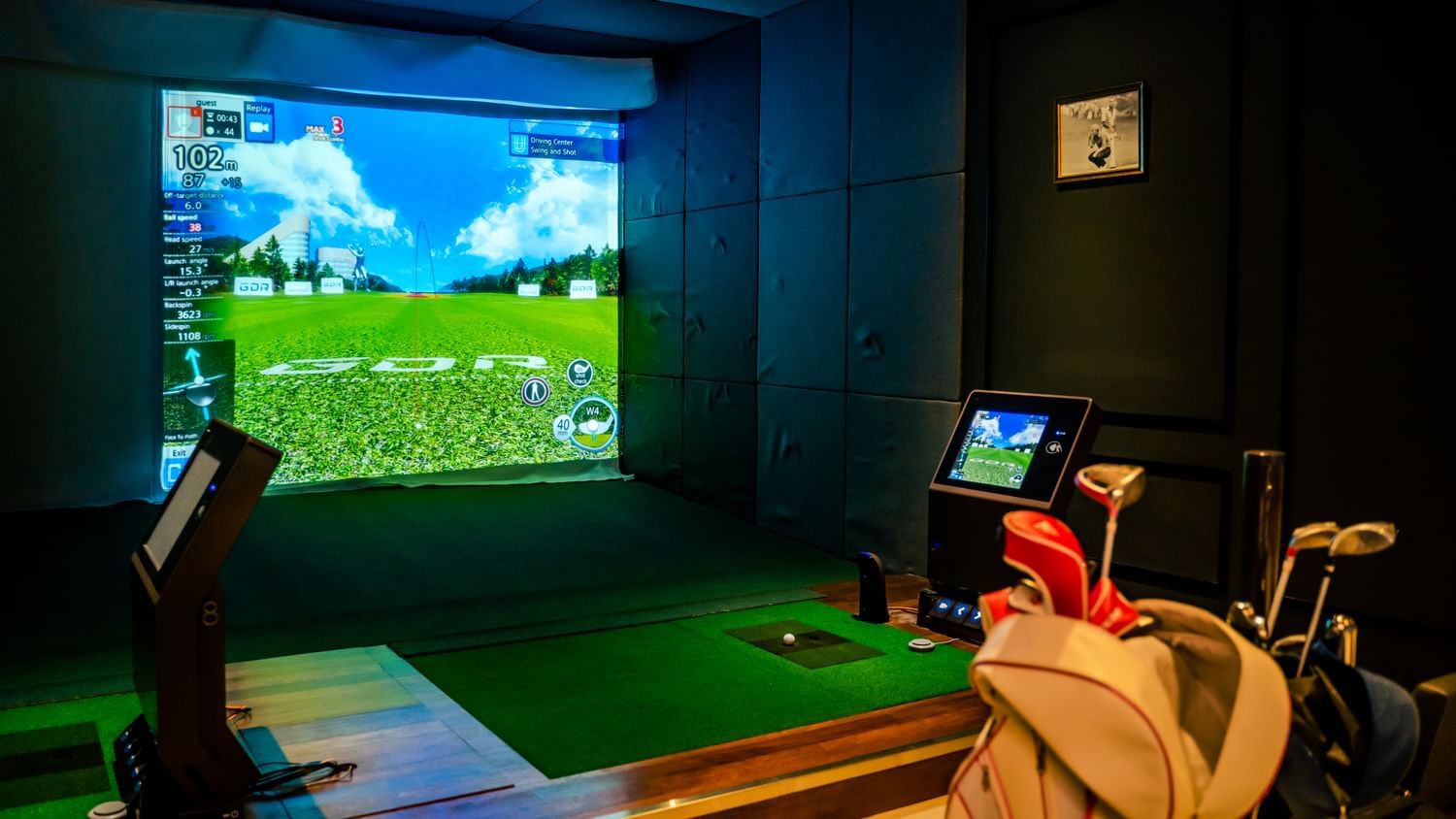 Indoor golf simulator in a room in Sunway Boulevard 88 near Sunway Hotel Big Box