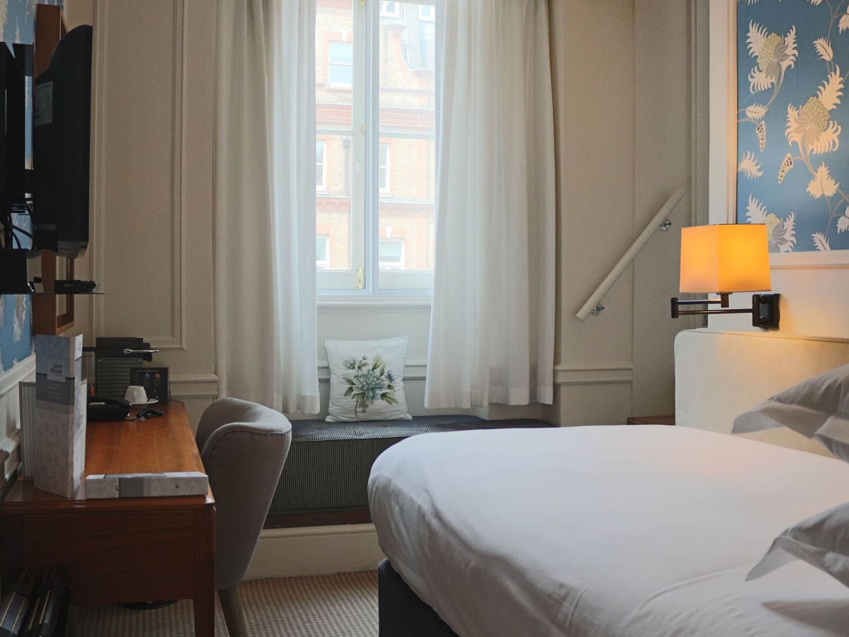 Single rooms with single bed at Sloane Square Hotel