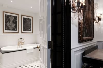 Premium Plus Boheme Bathrioom at Patrick Hellman Schlosshotel
