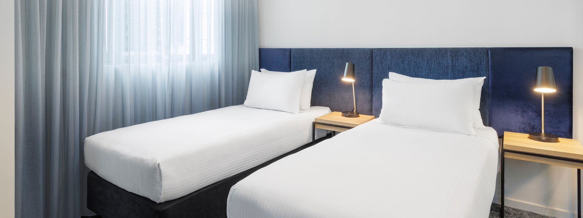 Studio & Apartments Melbourne Brady Hotel Flinders Street