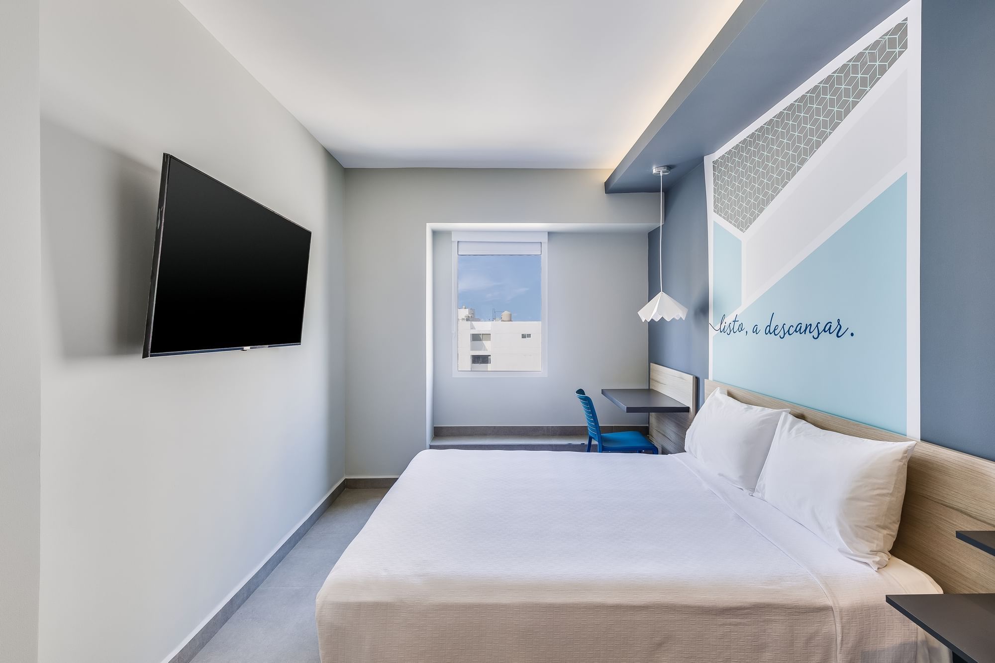 CONFORTABLE ROOMS
