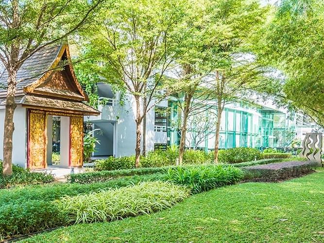 Exterior View of Residence at Chatrium Hotel Riverside Bangkok