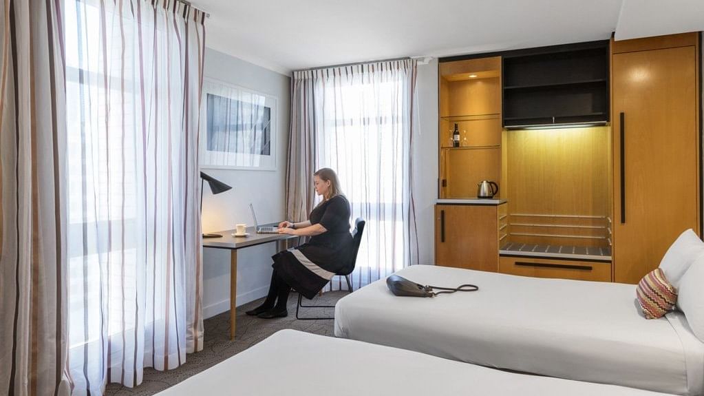 Mercure Superior Rooms at Pullman and Mercure King George Square Brisbane 