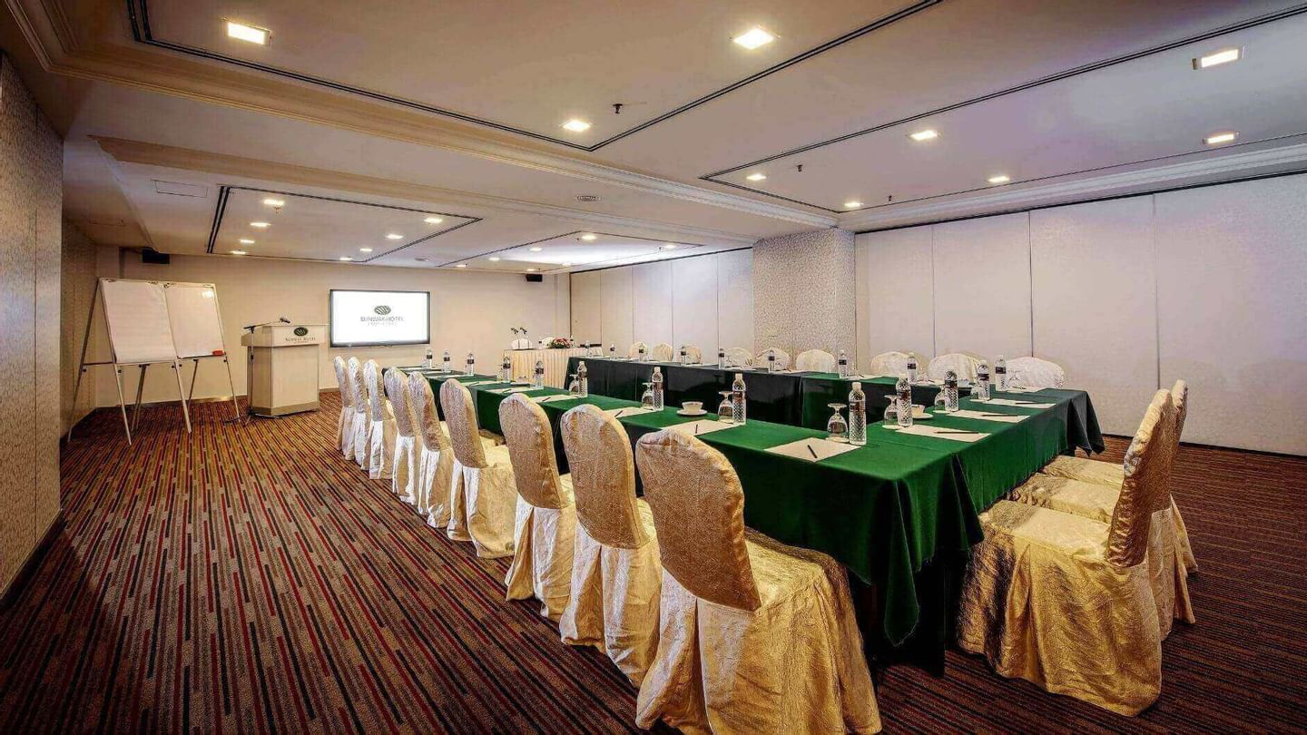 U-shaped meeting room arrangement with a screen at Sunway Hotel Georgetown