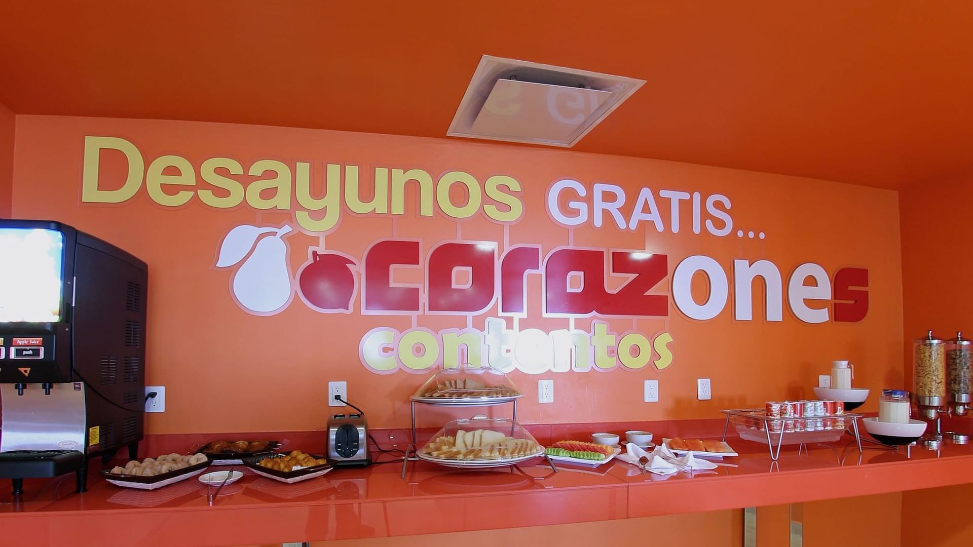 Close-up of a breakfast buffet at One Querétaro Centro Sur
