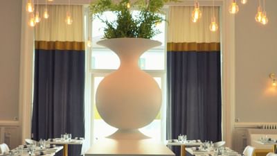 Restaurant 01