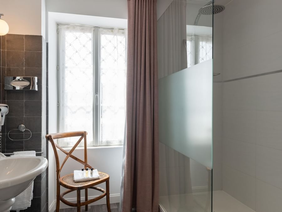 Bathroom interior in Hotel Les Ormes at The Originals Hotels