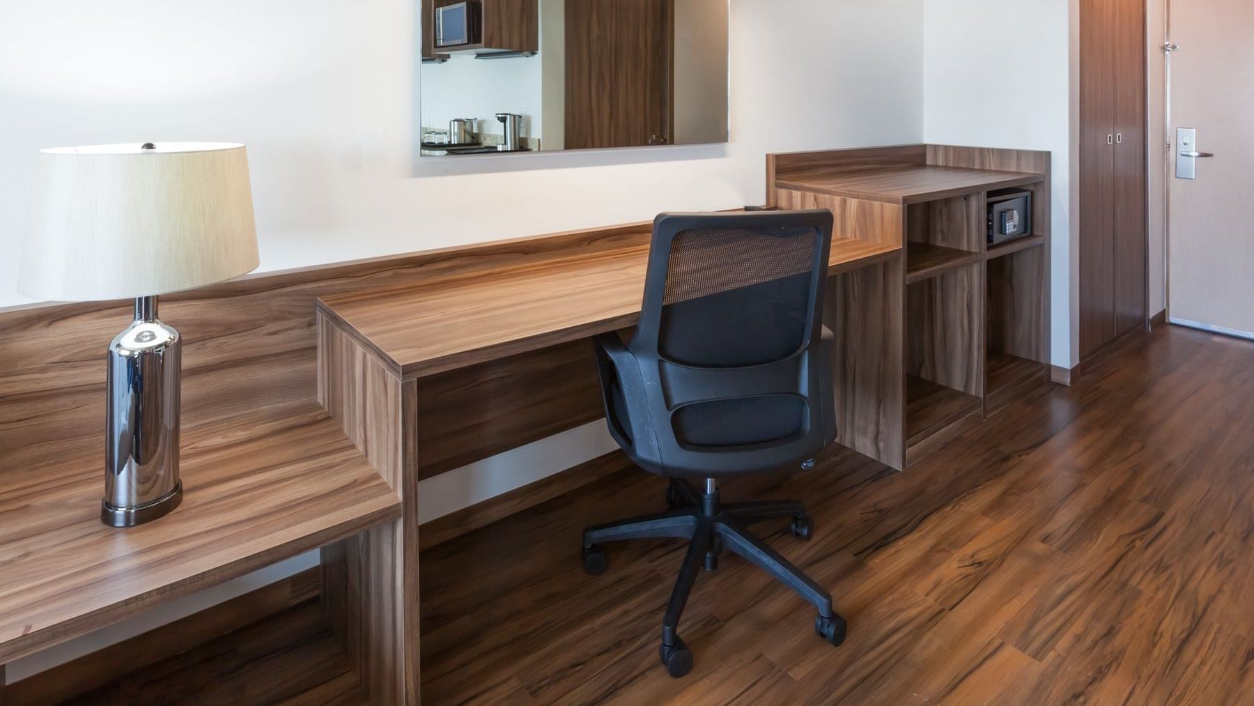 Working desk in a Suite at Gamma Colima Garden