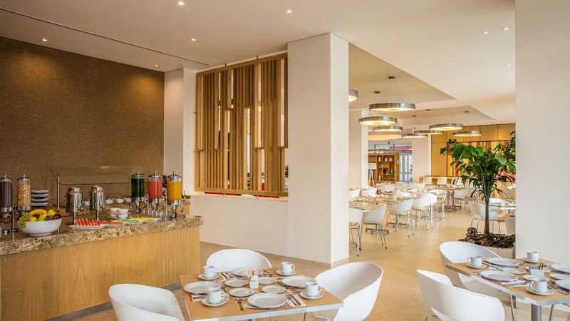 Buffet area in restaurant at Fiesta Inn Silao Puerto Interior