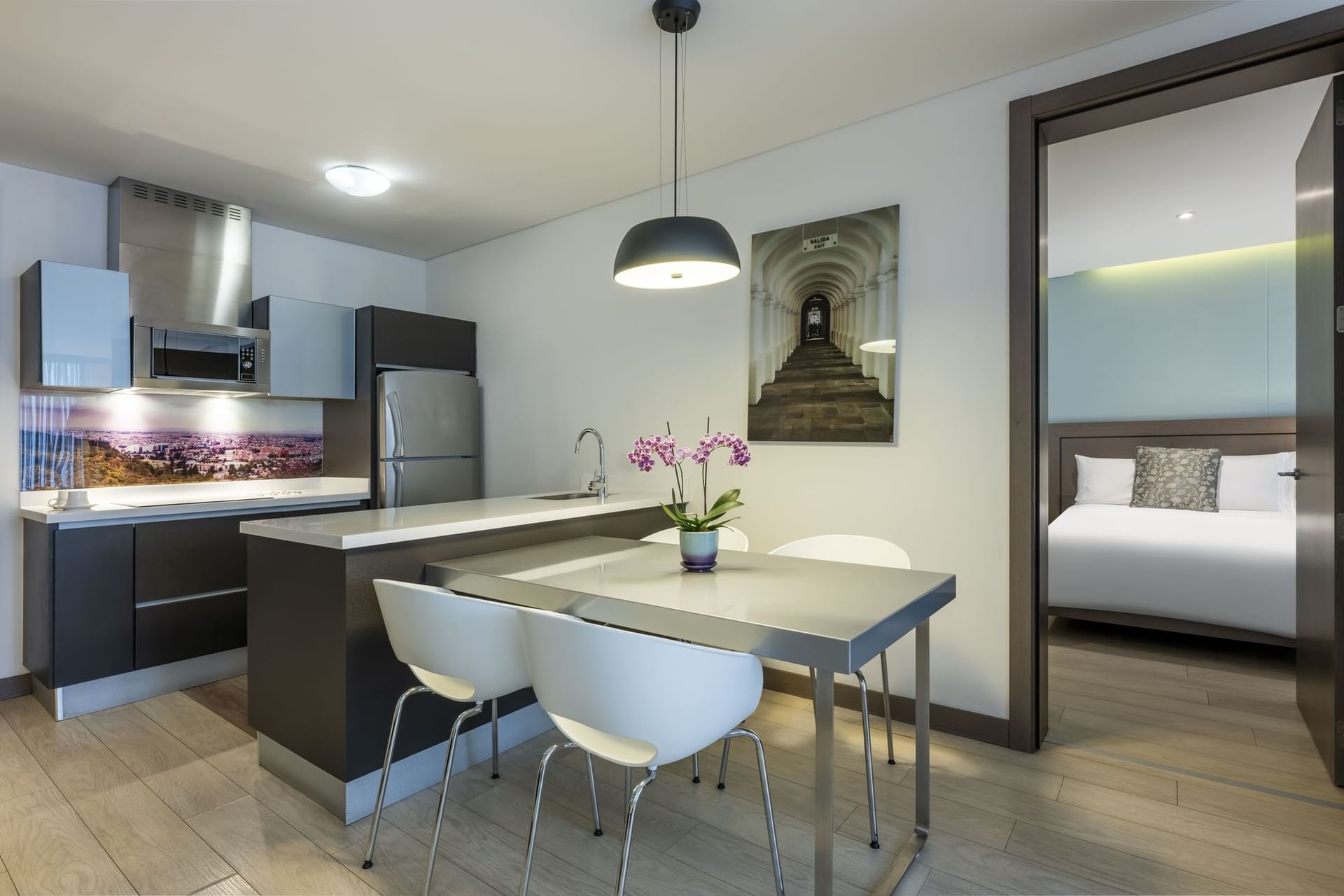 100 Luxury Suites | Luxury Apartments hotel - Official web site