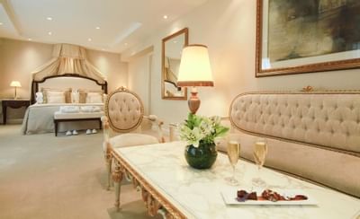 Living area in Presidential Suite at Hotel Emperador