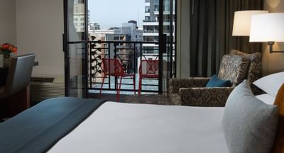 A room with a balcony at The Paramount Hotel Portland