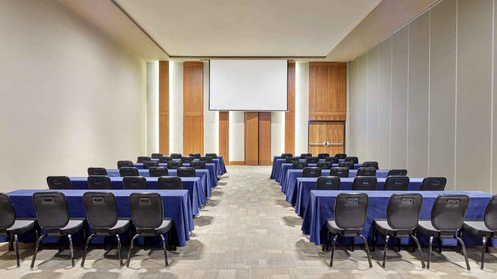 Well-arranged Sur meeting Room at Grand Fiesta Americana Oaxaca