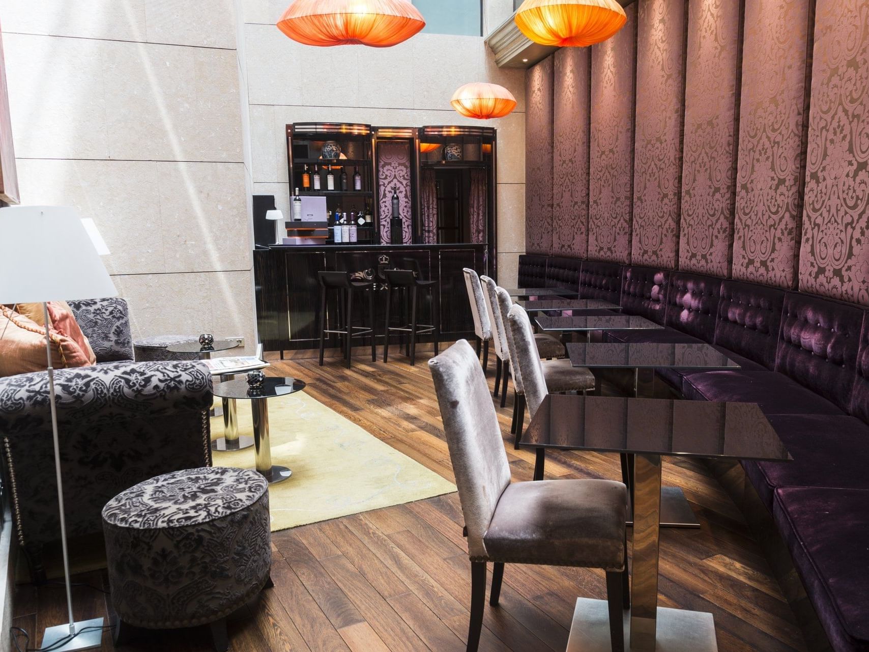 Bar at Nexus Valladolid Suites & Hotel