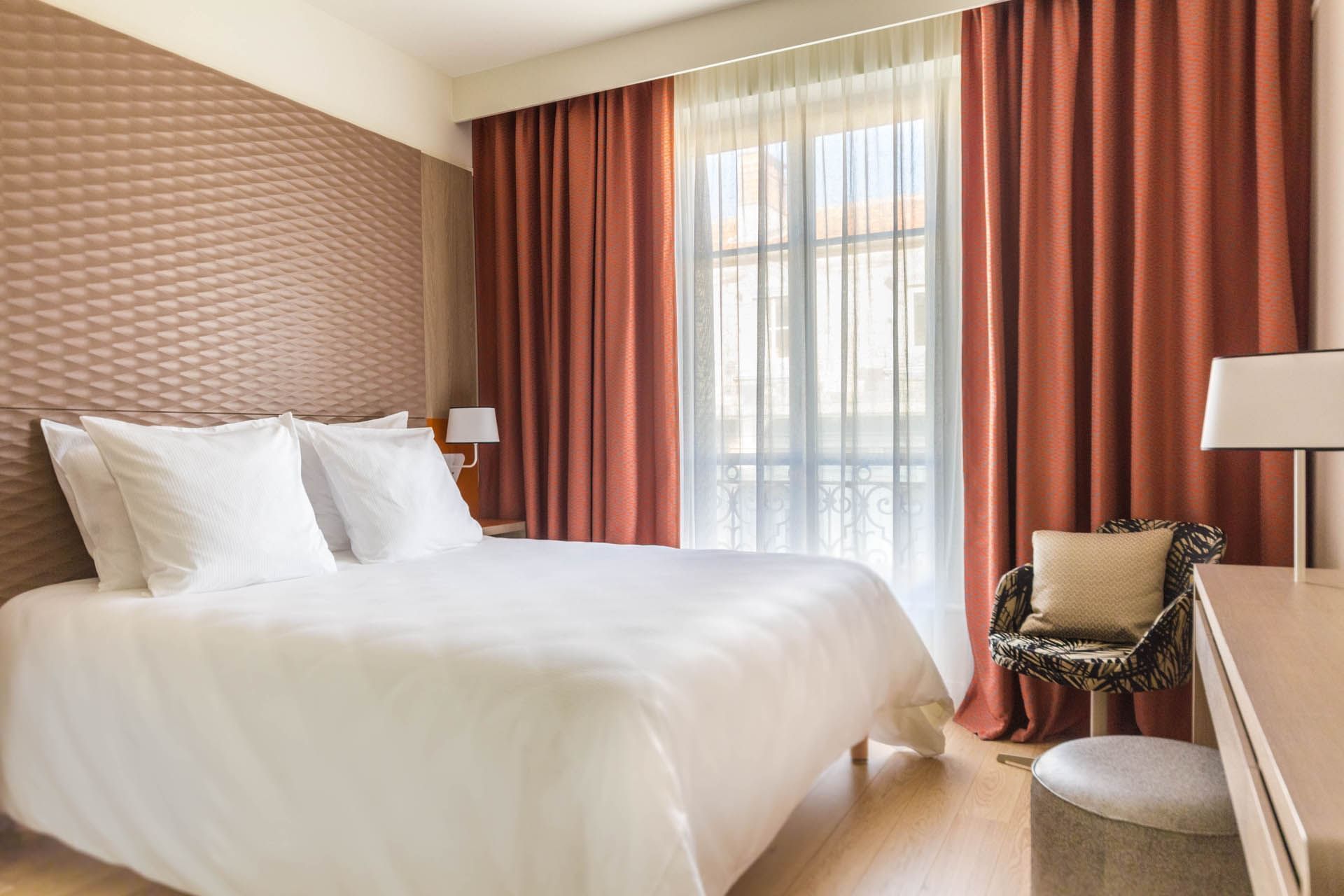 Intérieur d'une chambre confort à l'Oceania Le Métropole Montpellier