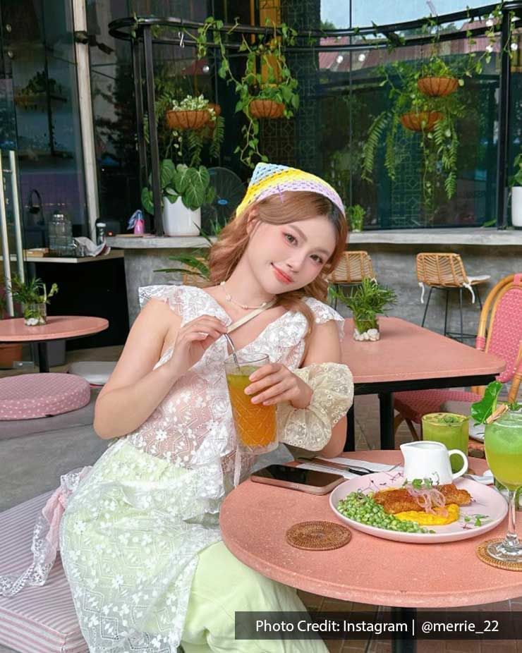 Girl posing with an ice drink served in a Restaurant near Imperial Lexis Kuala Lumpur, KL Food Guide