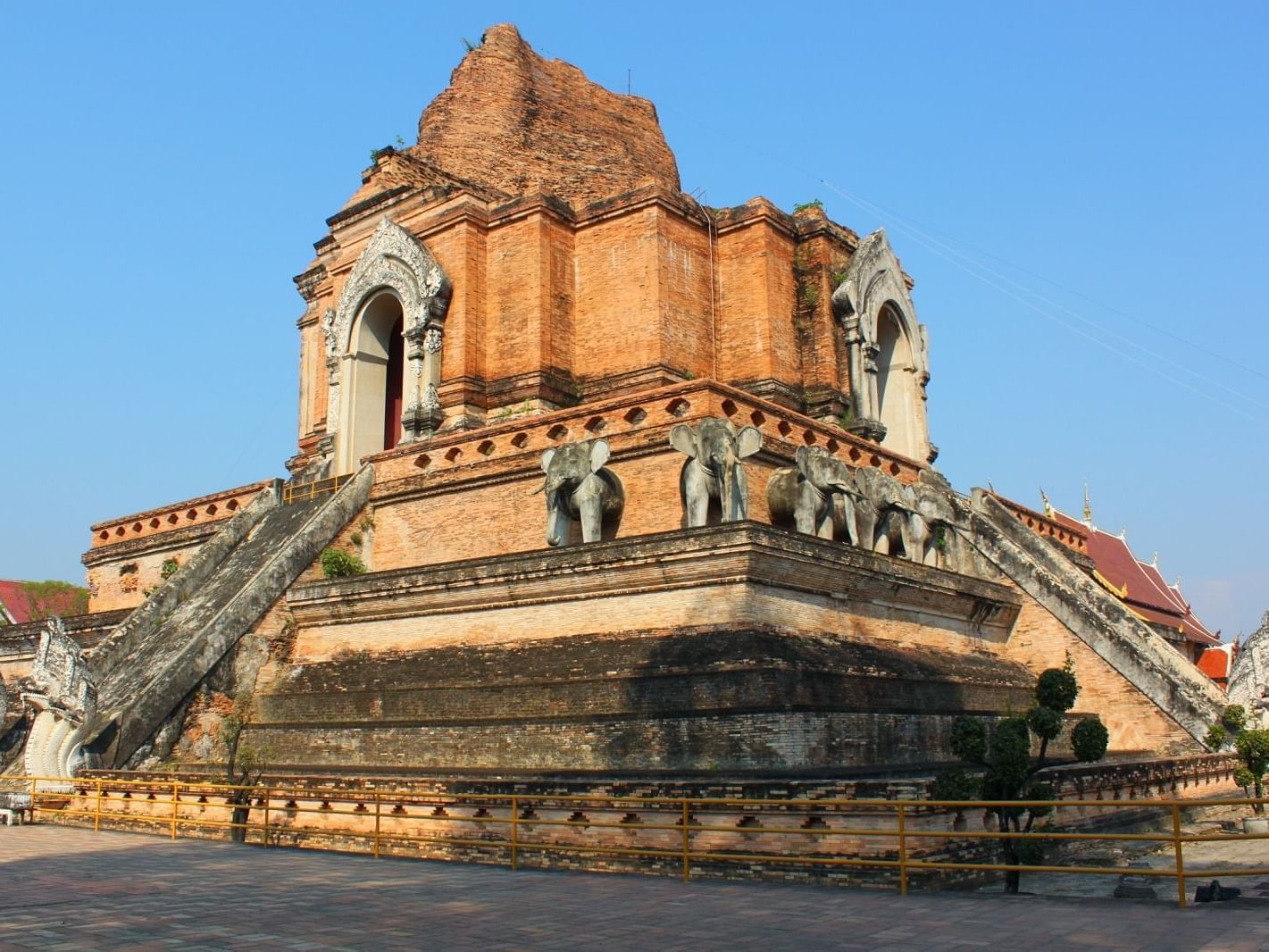 Exterior view of Wat Chedi Luang near Eastin Tan Hotel Chiang Mai