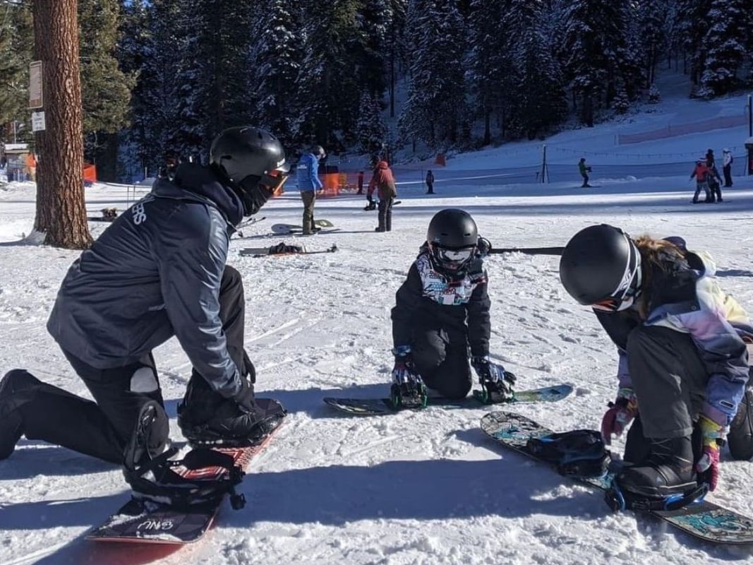 Snowboard lesson at Granlibakken Tahoe with Snow Schoolers