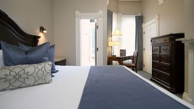 1-King Bed Room with furniture at Horton Grand Hotel