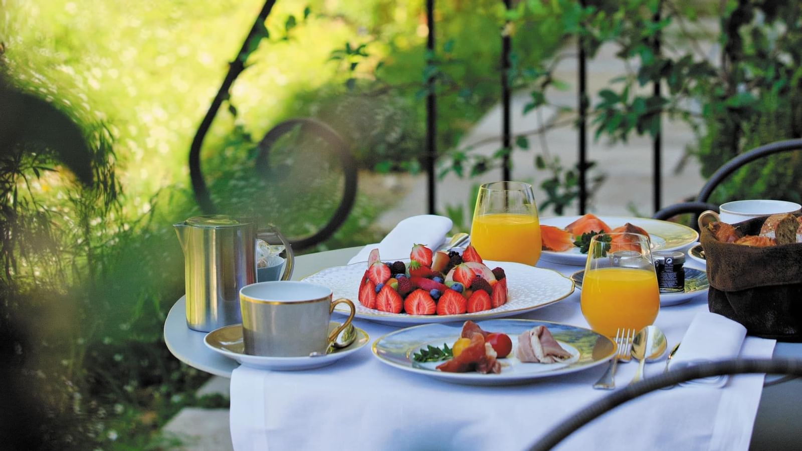 Breakfast served on a table outdoors, Domaine de Manville