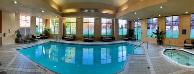 Clubhouse Pool with jacuzzi at Manteo Resort Waterfront