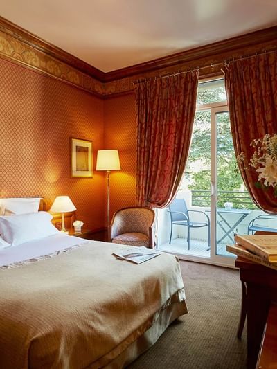 Chambre Confort rouge vue d'ensemble.