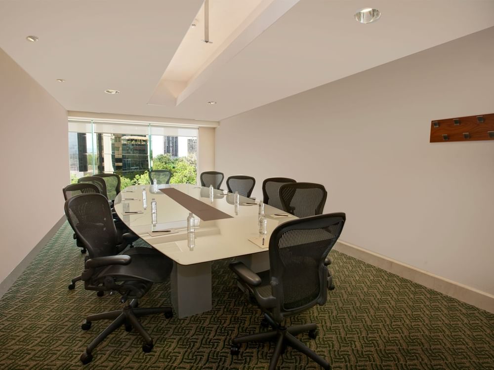 Table arranged in a Business Center, Fiesta Americana Travelty