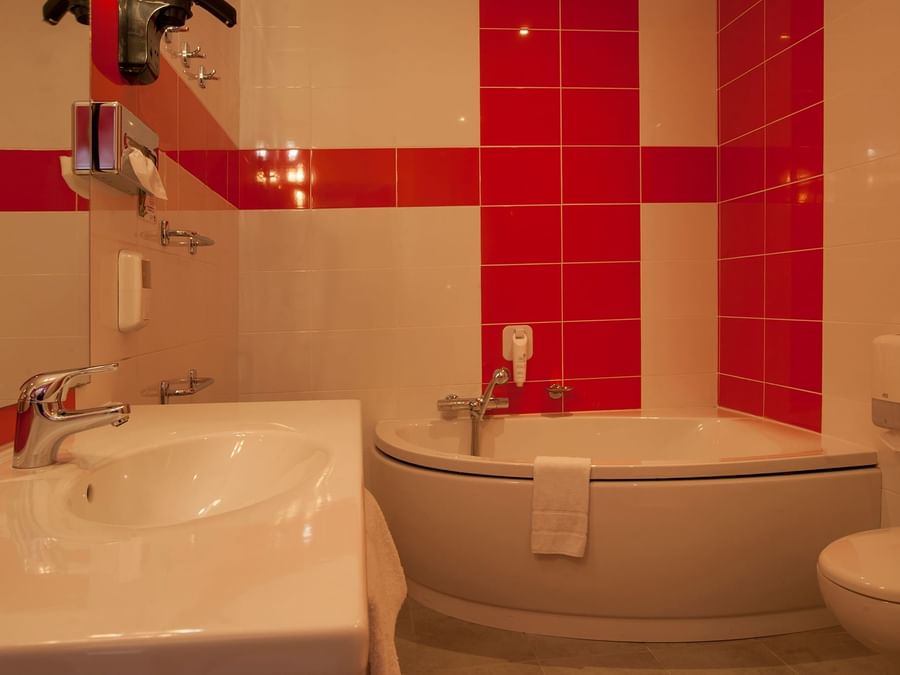 Bathroom interior in Hotel de l'Univers