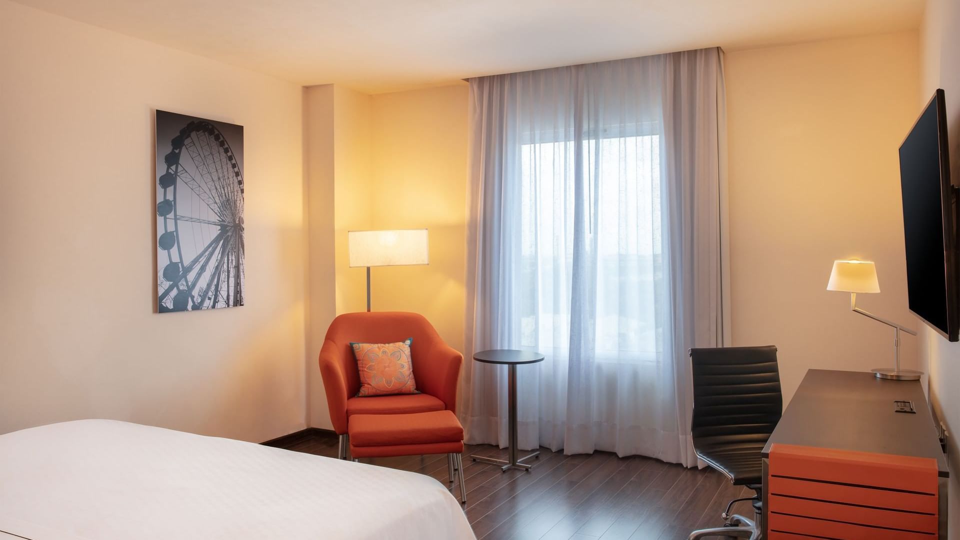 Interior of the Superior king at Fiesta Inn Monterrey Fundidora