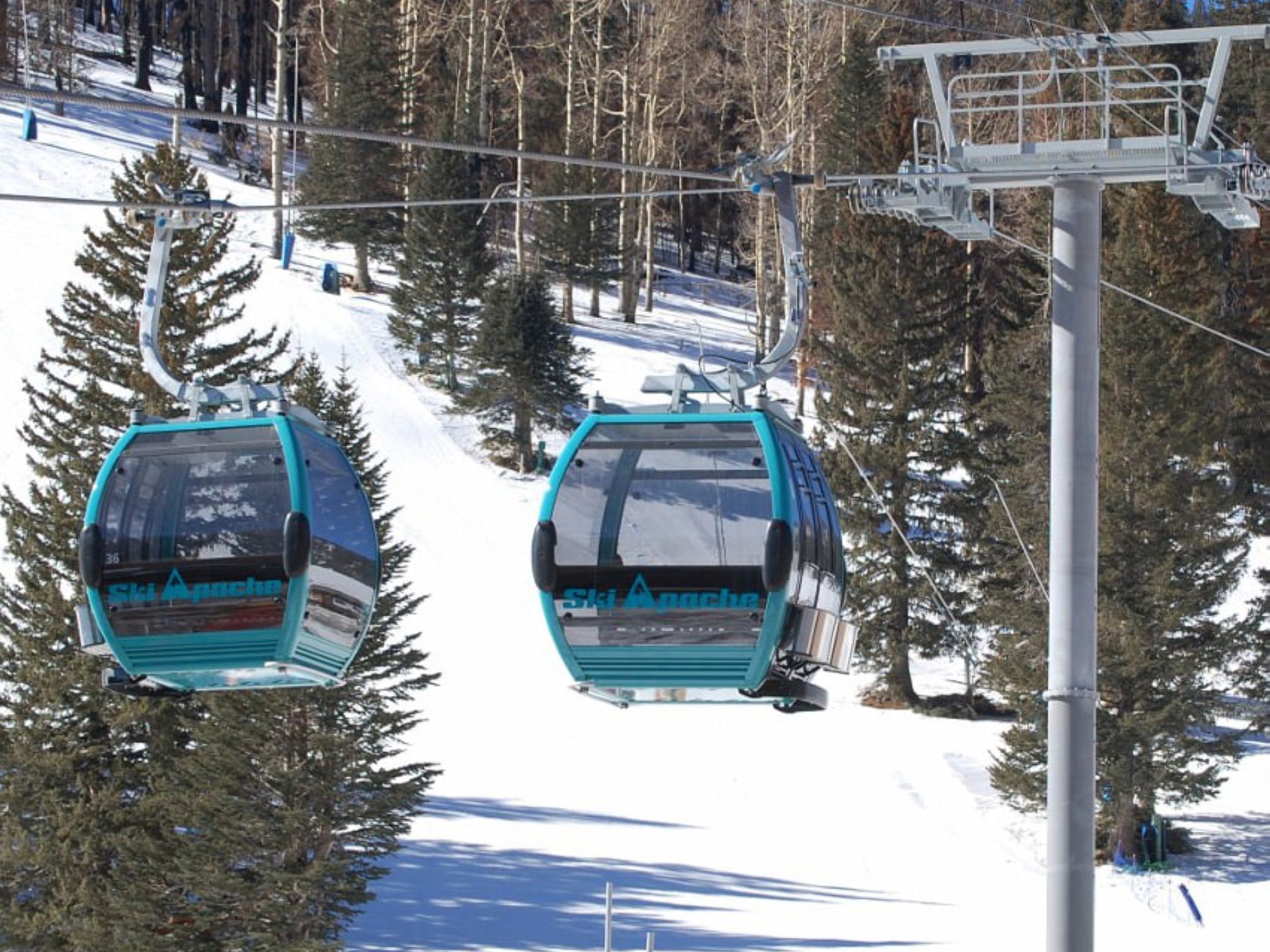 Gondola lifts at Ski Apache near MCM Elegante Ruidoso