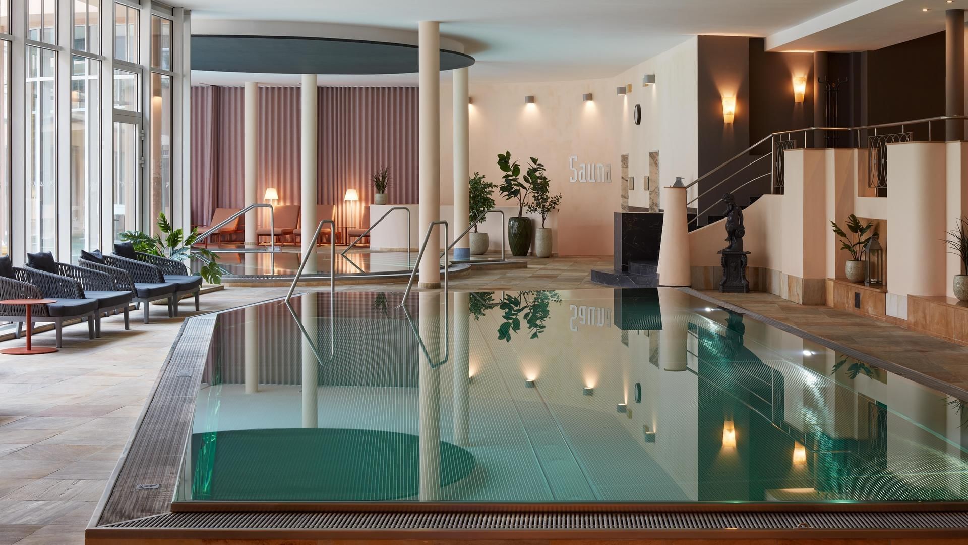 【稀少】Fine Hotels,Resorts & Spas Directory Focus On Four Seasons Hotels & Resorts APAC