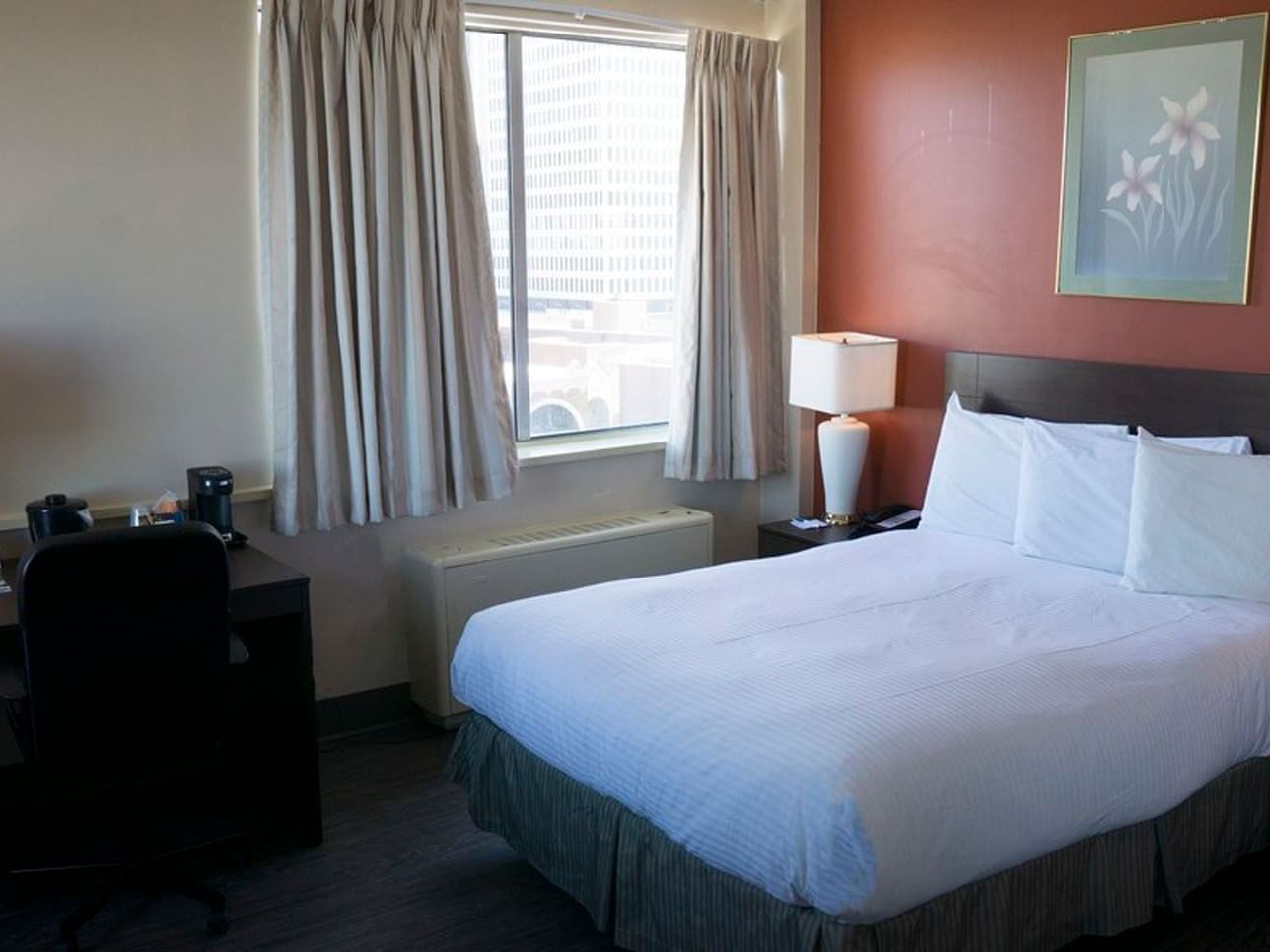 View of Deluxe Non-smoking 1 Queen bed at The Marlborough Hotel