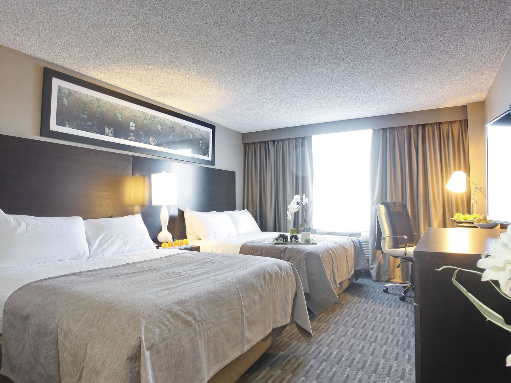 two beds in a hotel room