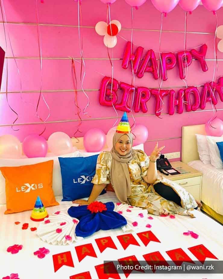 girl having surprised birthday party in Lexis Hotel room
