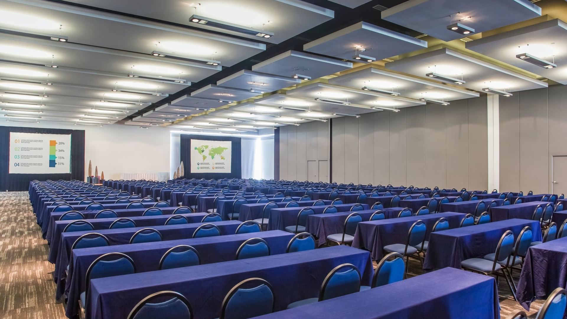 Classroom setup in the meeting area at FI Monterrey Tecnológico