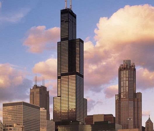 Exterior of Willis Tower near at Godfrey Hotel Chicago