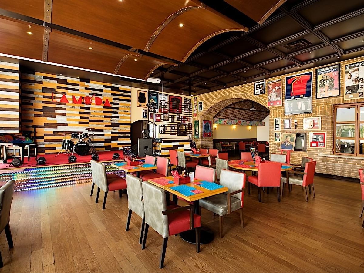 Dining area at Palacio Mundo Imperial