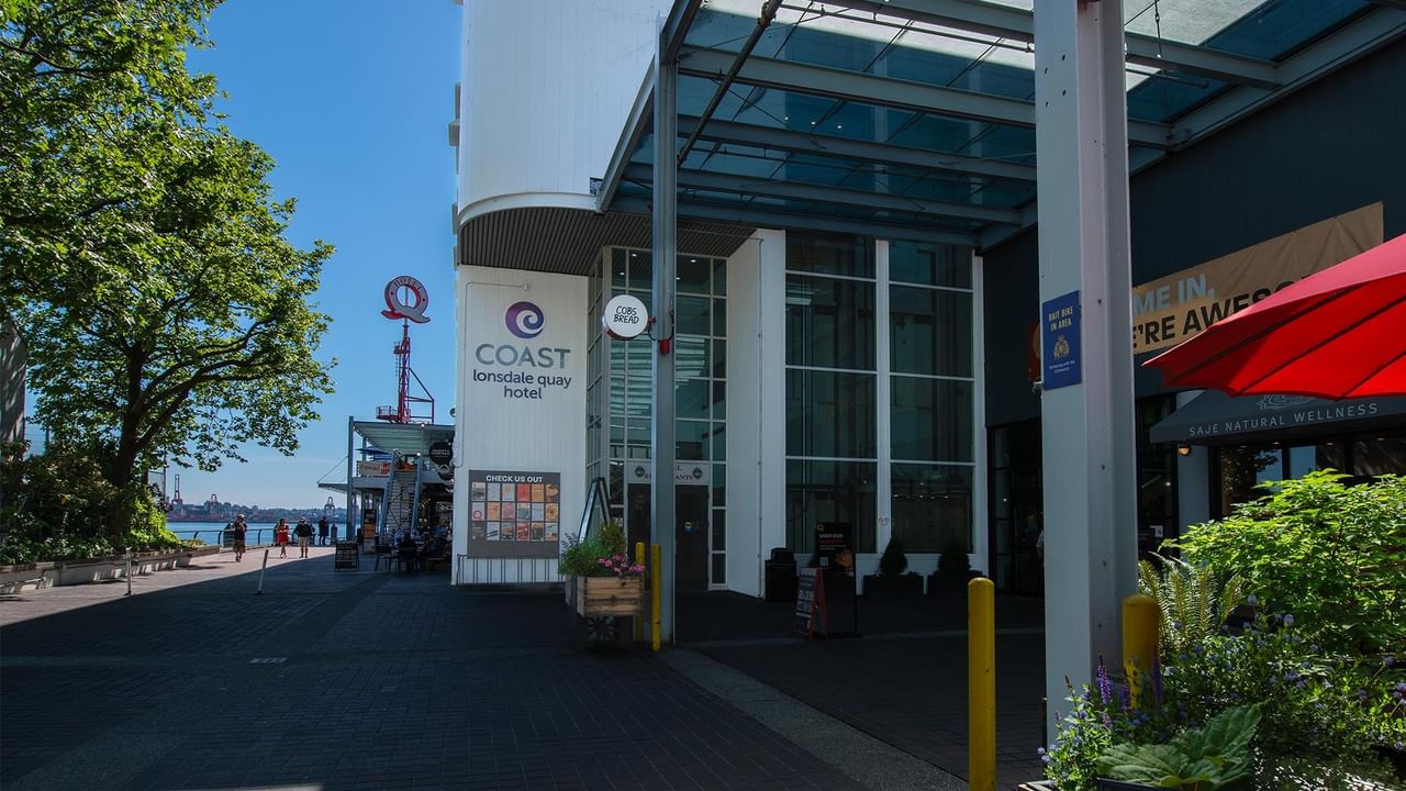Coast Lonsdale Quay Hotel Entrance