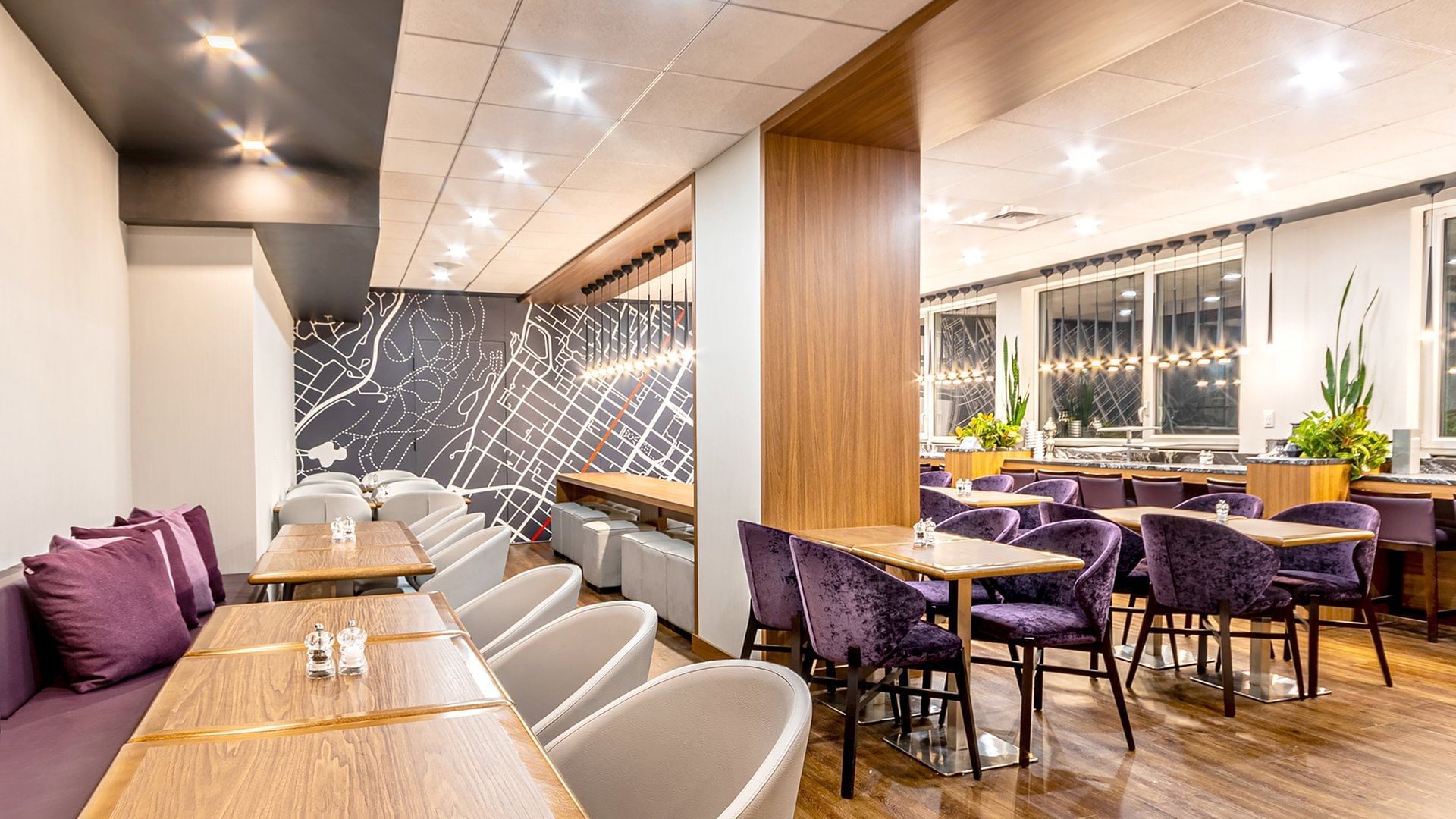 Espace Ste. Catherine meeting room at Warwick Le Crystal