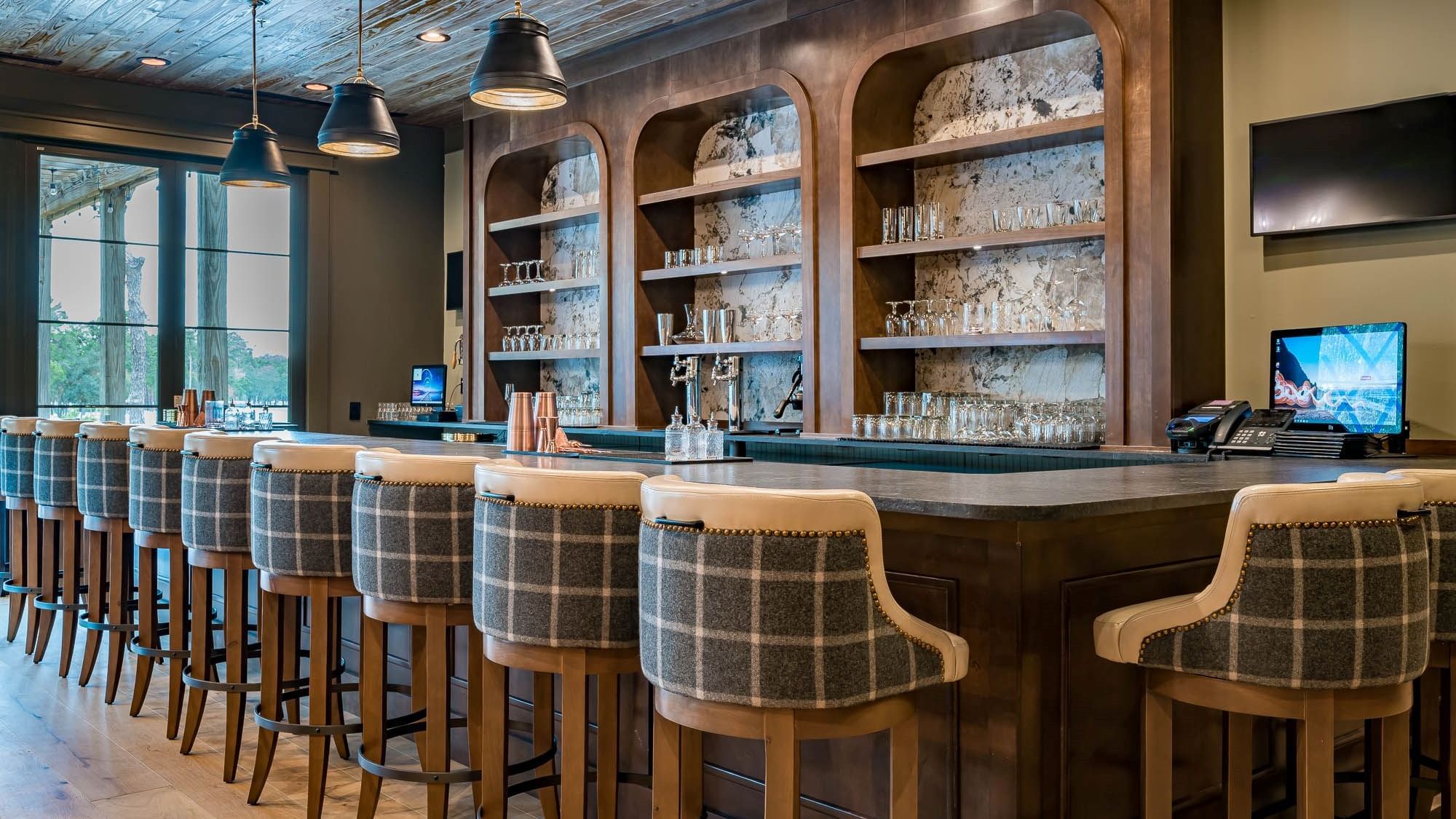 Shark's Tooth Clubhouse bar