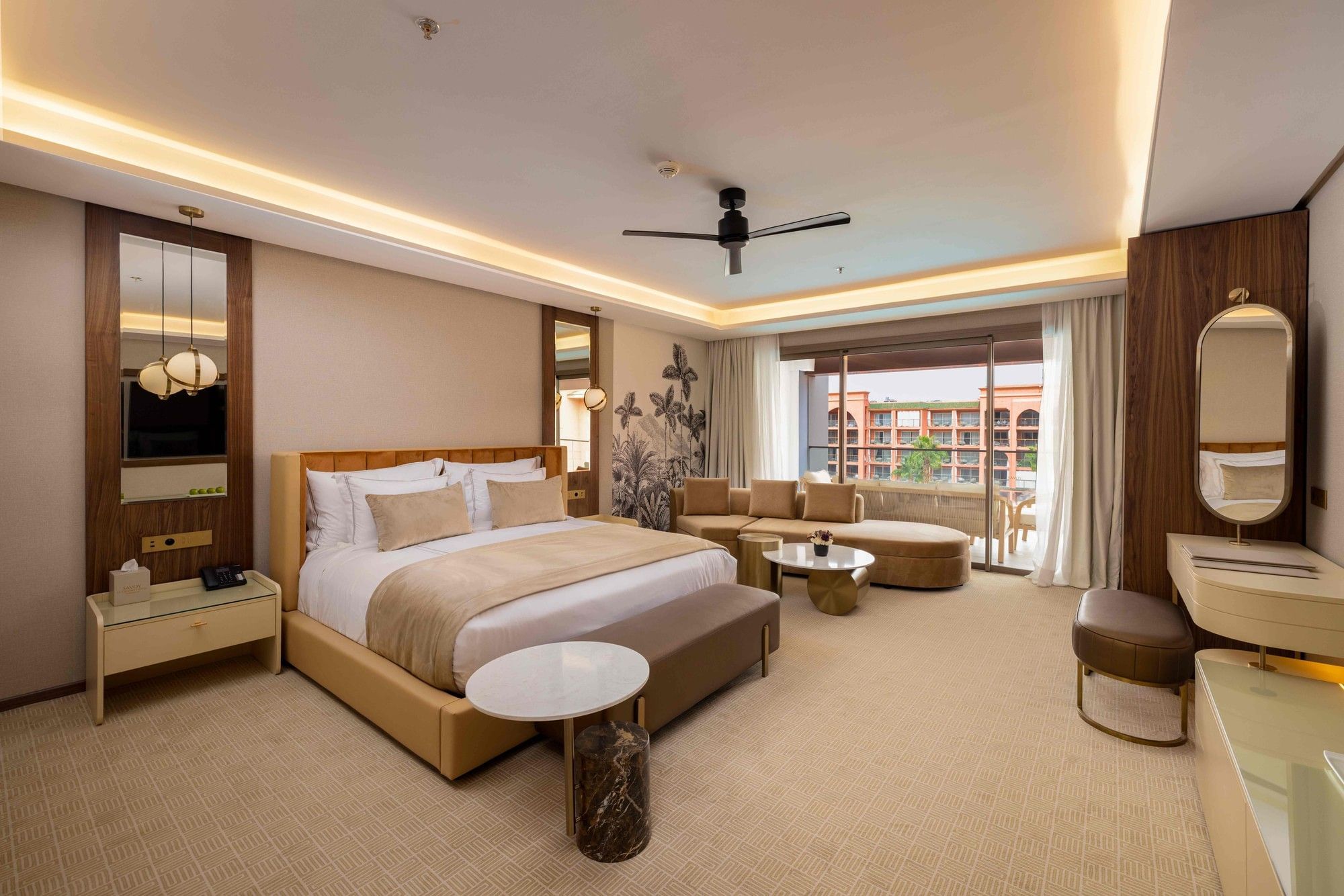 Suite Royale avec une chambre — Vue sur la piscine au Savoy Le Grand Residence Suites à Marrakech