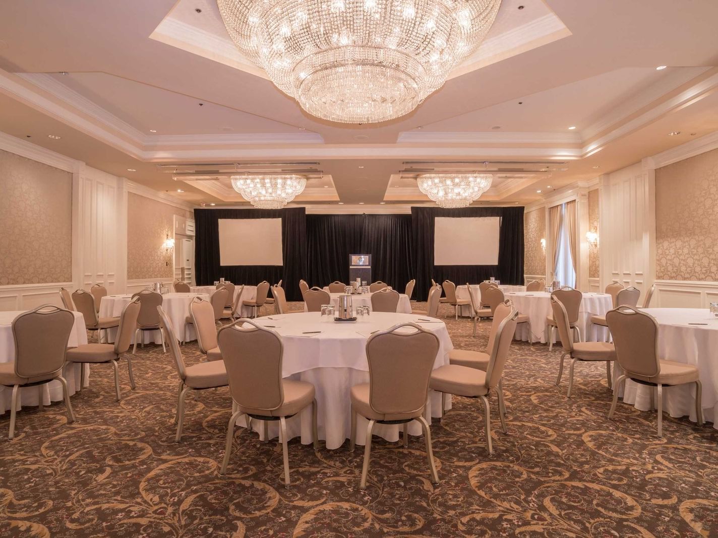 Le Versailles Ballroom (A & B) The Sutton Place Hotels