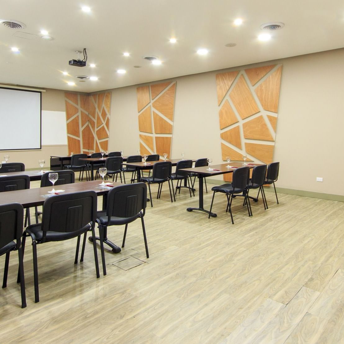 Meeting room space in classroom type at Factory Green