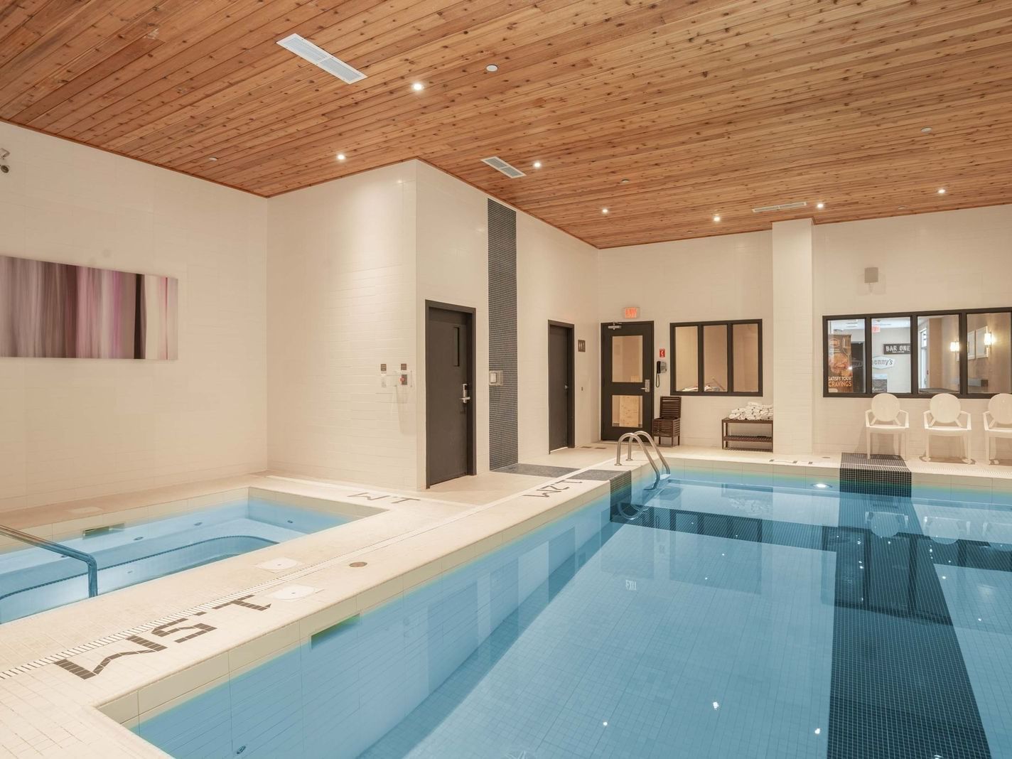 Indoor pool Sandman Signature Edmonton South Hotel